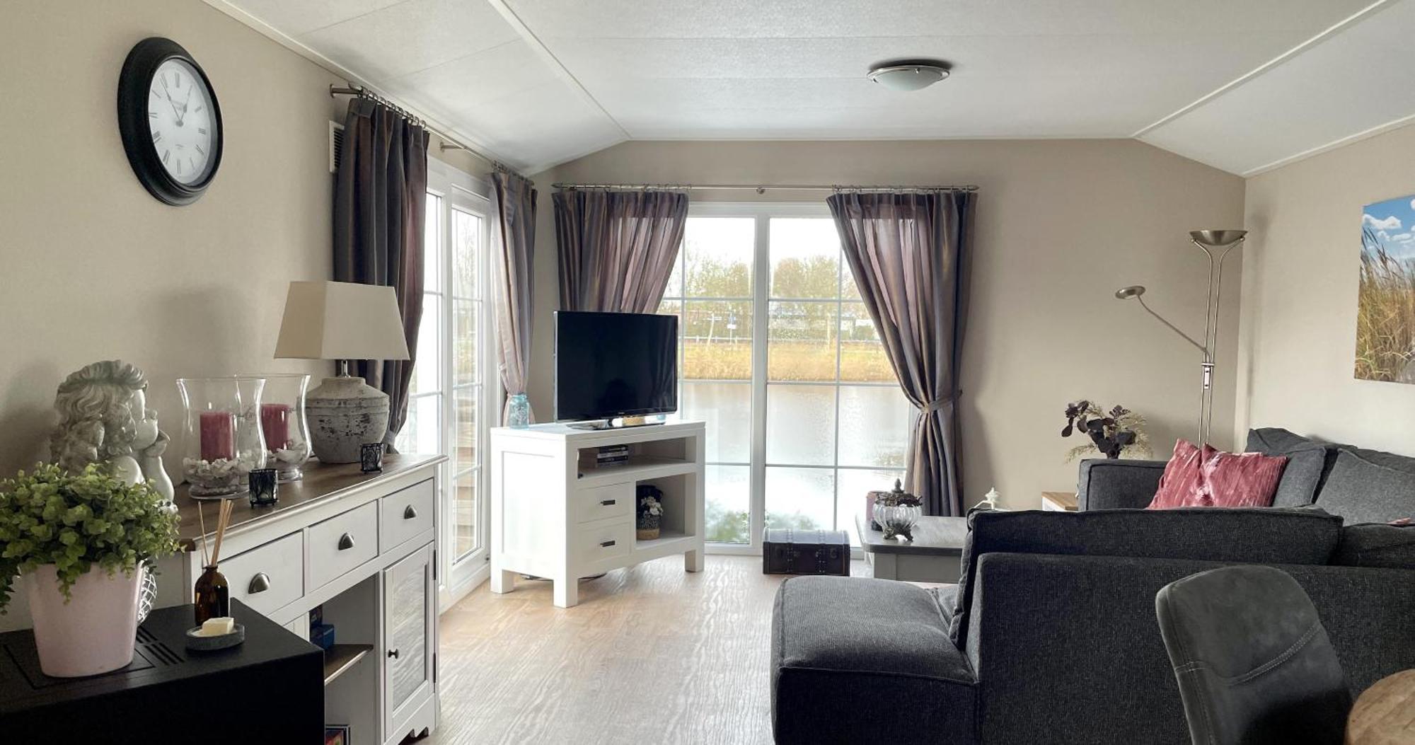 Chalet Makkum C99B Met Prive Gelegen Tuin Aan Het Water Exterior foto