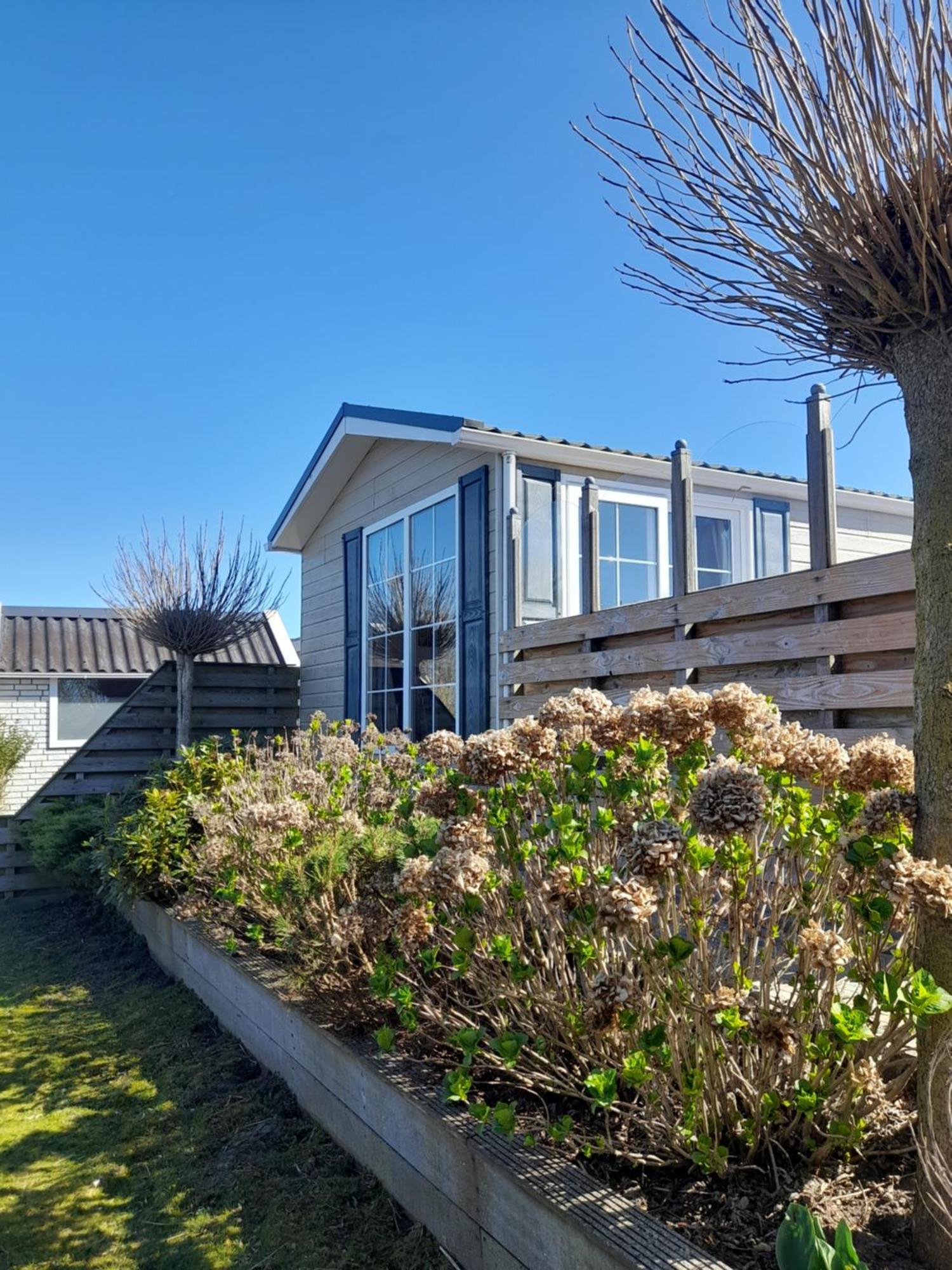 Chalet Makkum C99B Met Prive Gelegen Tuin Aan Het Water Exterior foto